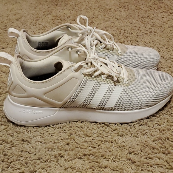 Adidas Cloudfoam running shoes - Picture 1 of 5